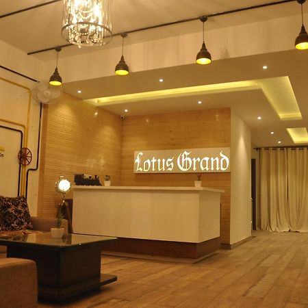 Lotus Grand Akm Hotel Kalka Bagian luar foto